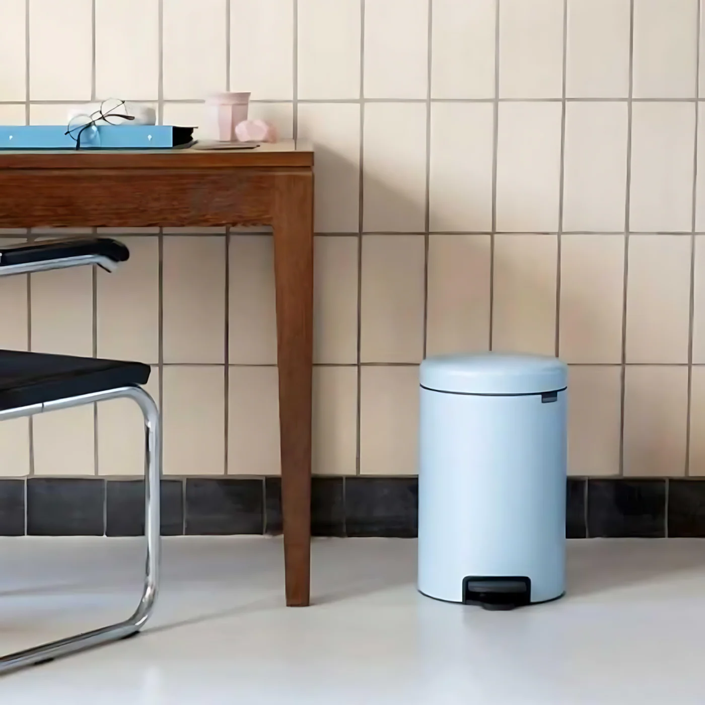 Brabantia New Icon Pedal Bin 12 Liter Dreamy Blue - Image 5
