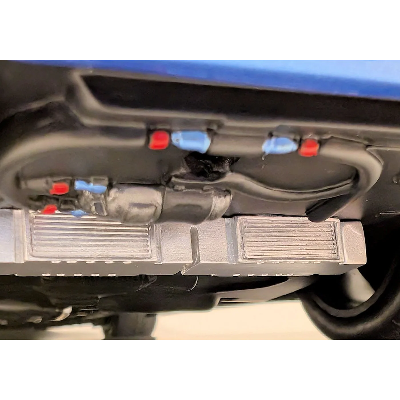 OttoMobile Nissan GT-R R34 Blue 1:12 Scale Model Car - Image 19
