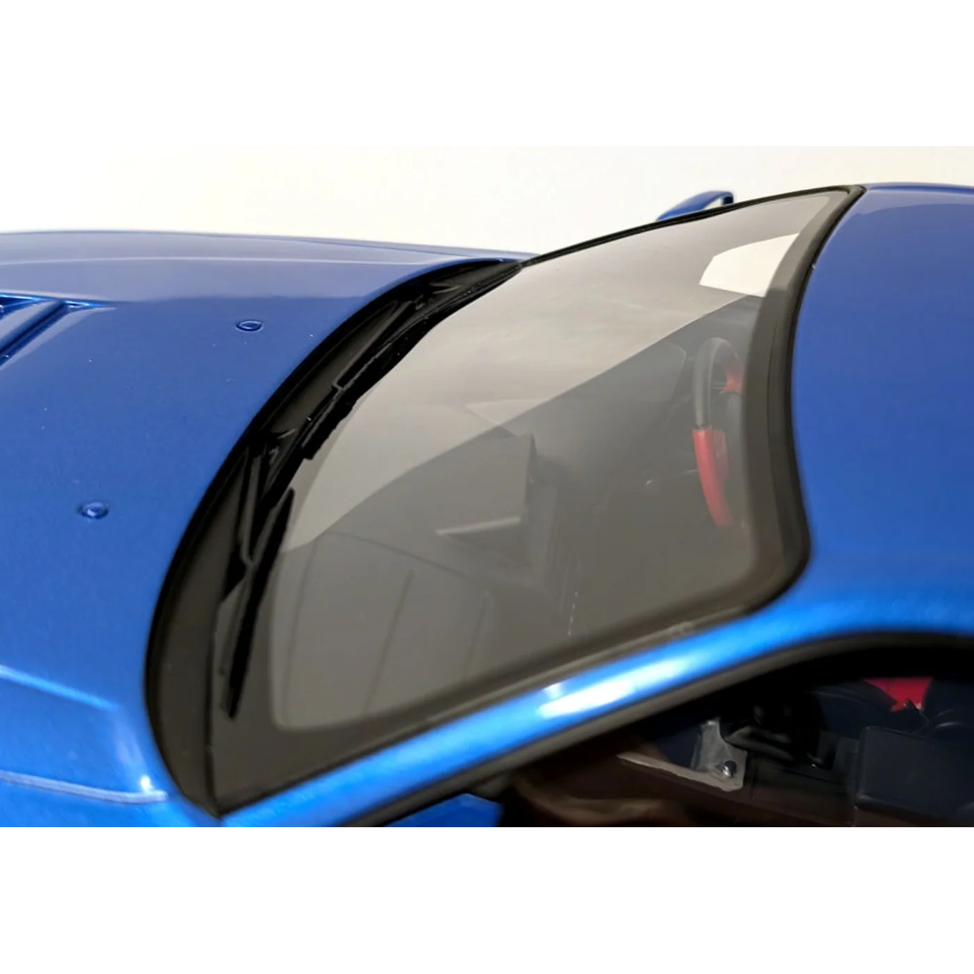 OttoMobile Nissan GT-R R34 Blue 1:12 Scale Model Car - Image 26