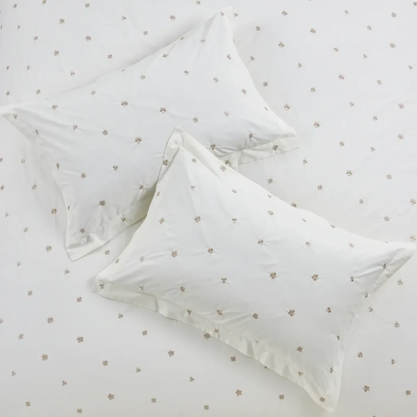 Nova Home Clover Cotton Comforter Set King/Super King 6 Pcs White/Gold - Image 4