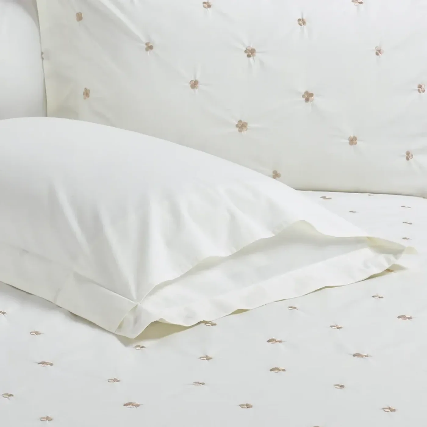 Nova Home Clover Cotton Comforter Set King/Super King 6 Pcs White/Gold - Image 5
