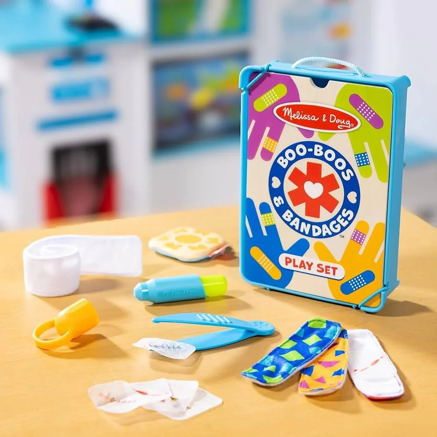 PRETEND PLAY oo-oos & andages Reusale Play Set - Image 5