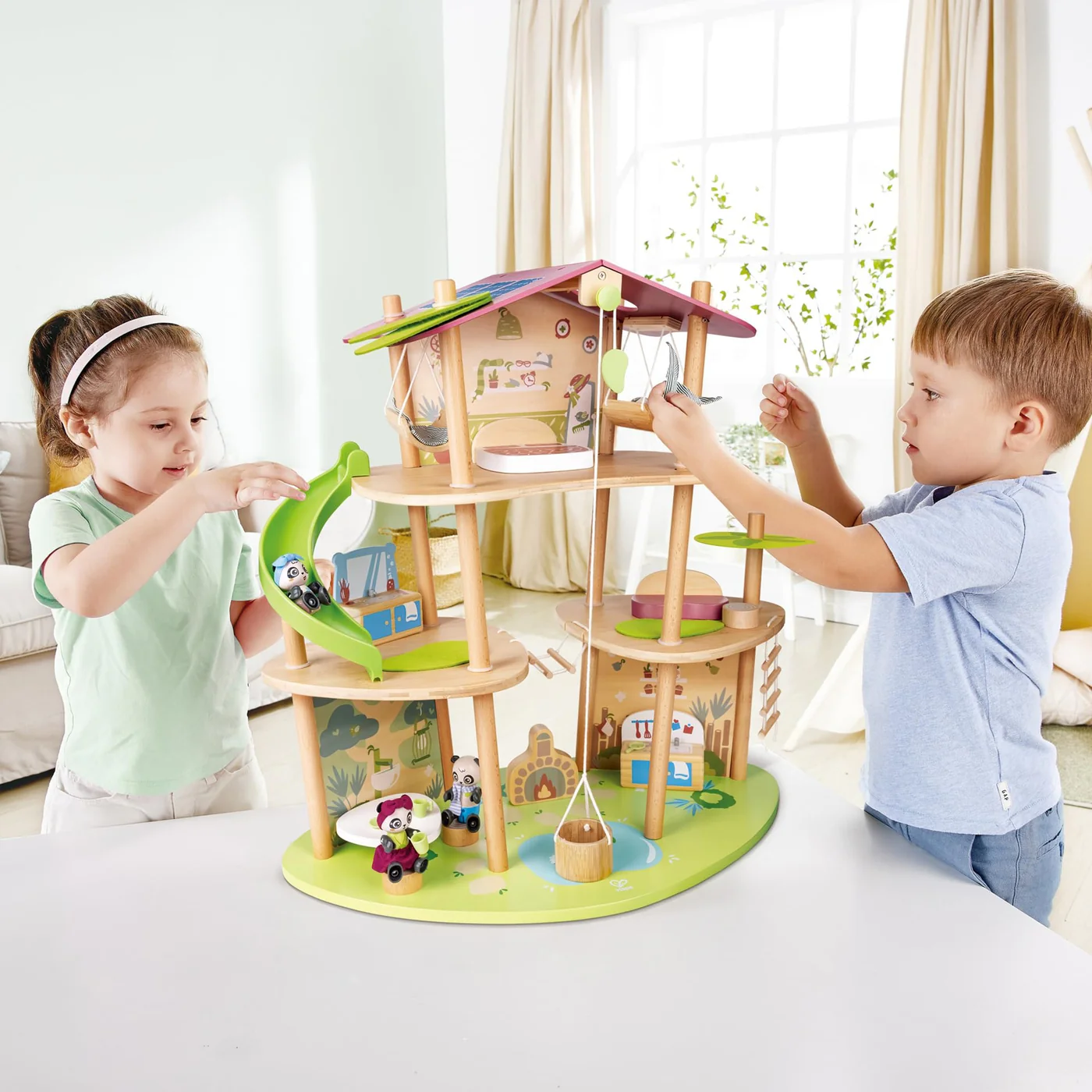 Hape Pandas’ Bamboo House Playhouse - Image 6