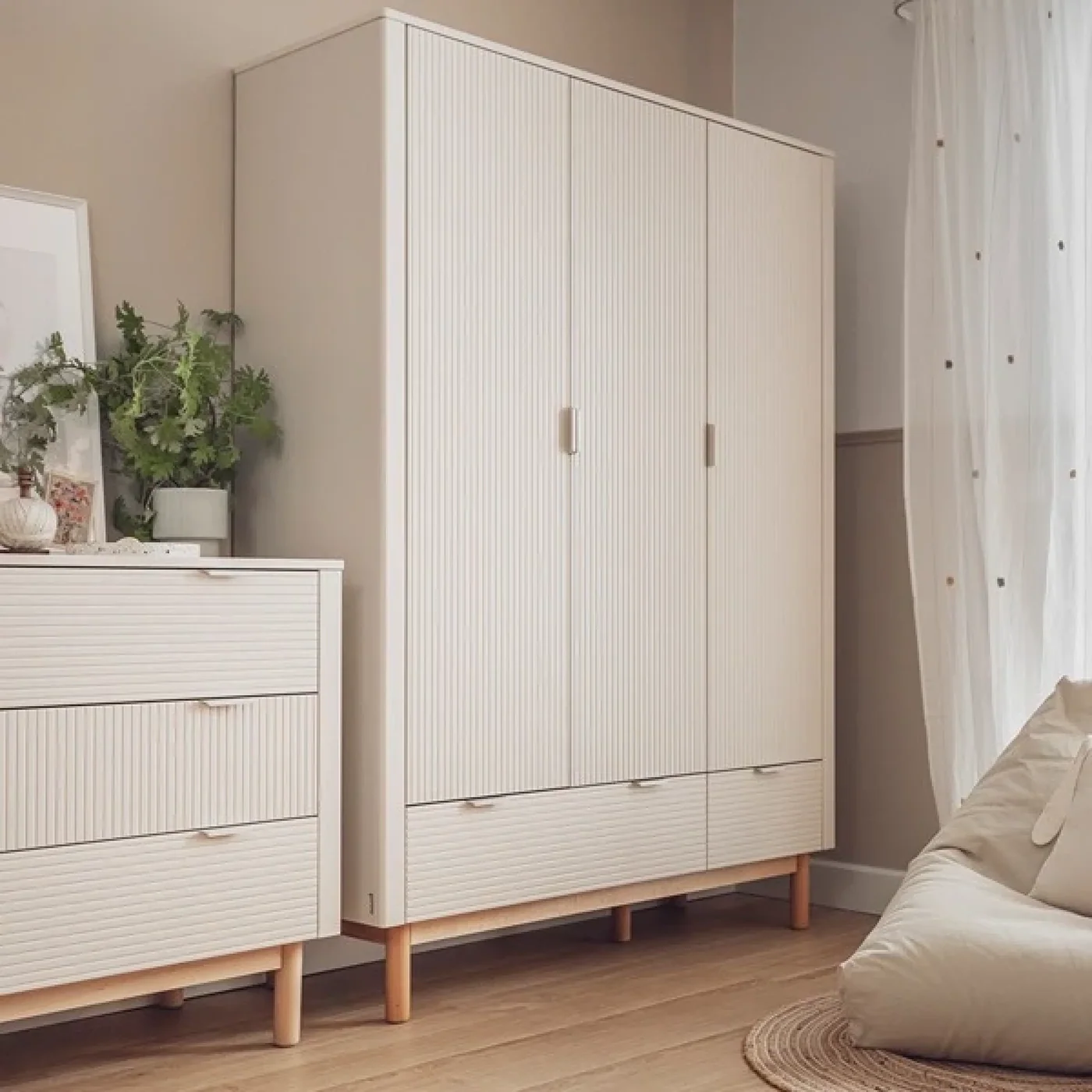 Pinio Miloo 3-Door Wardrobe - Image 6
