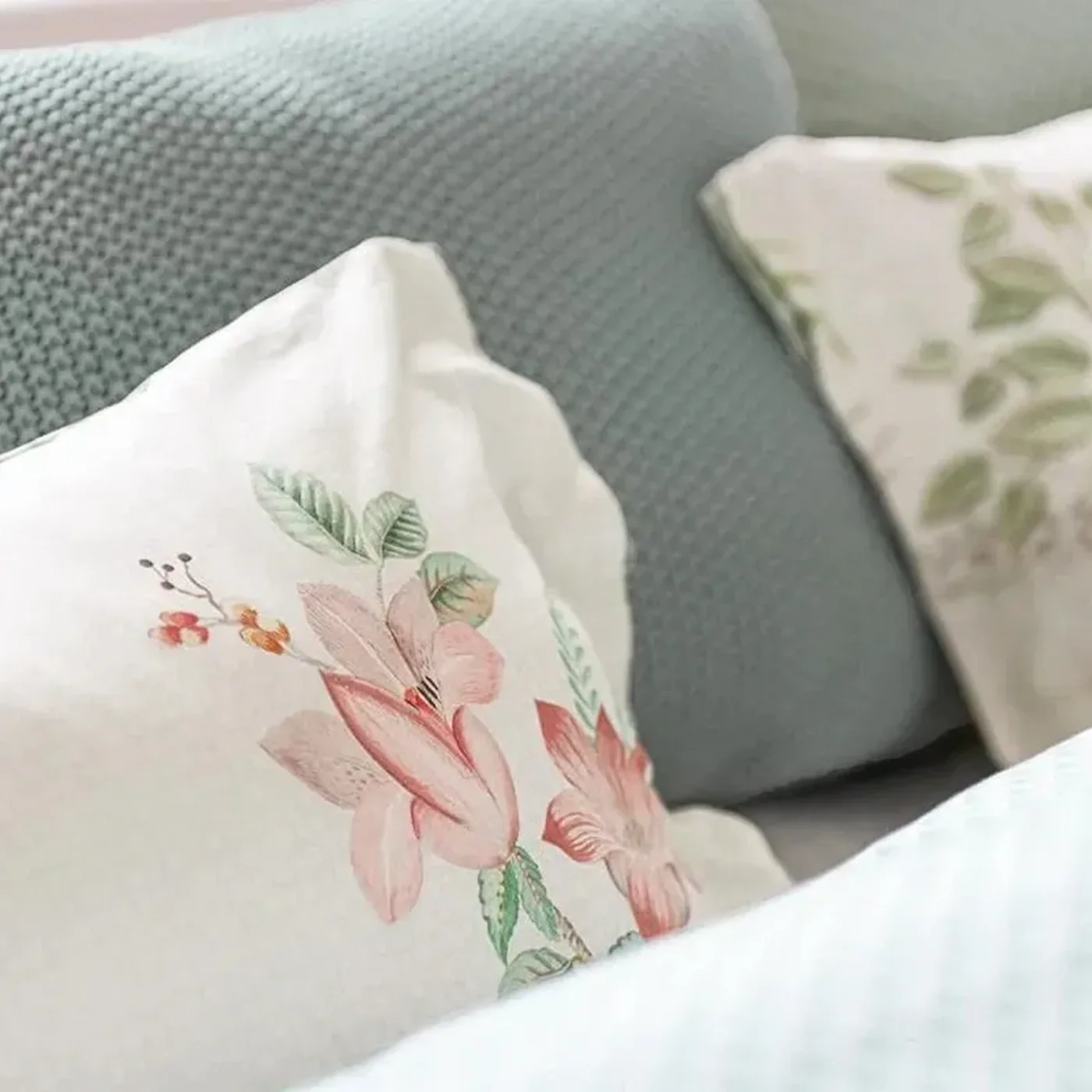 Pip Studio Okinawa Filled Cushion - Image 3