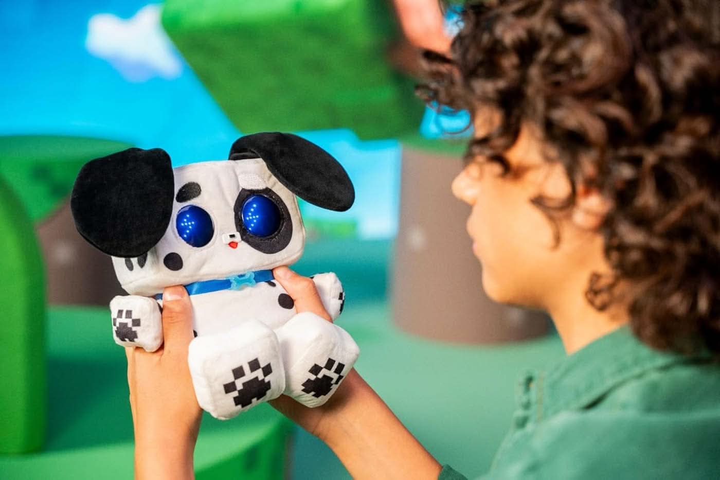Eolo Pixel Hugs Stuffed Animal - Image 4