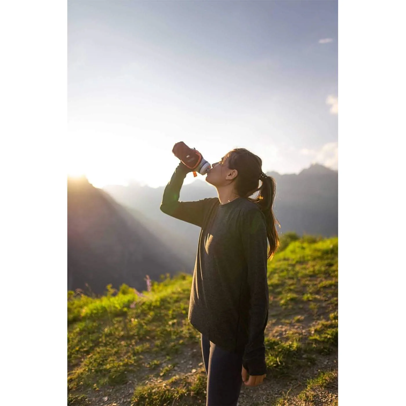 CamelBak Quick Grip Chill Handheld Bottle - Image 8