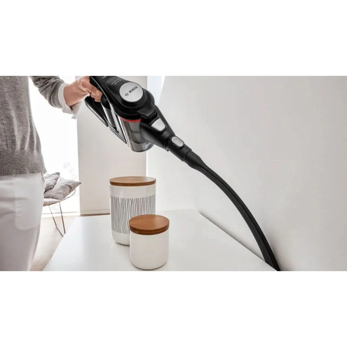 Bosch Unlimited Gen2 Serie8 Rechargeable Handstick Vacuum Cleaner - Image 17