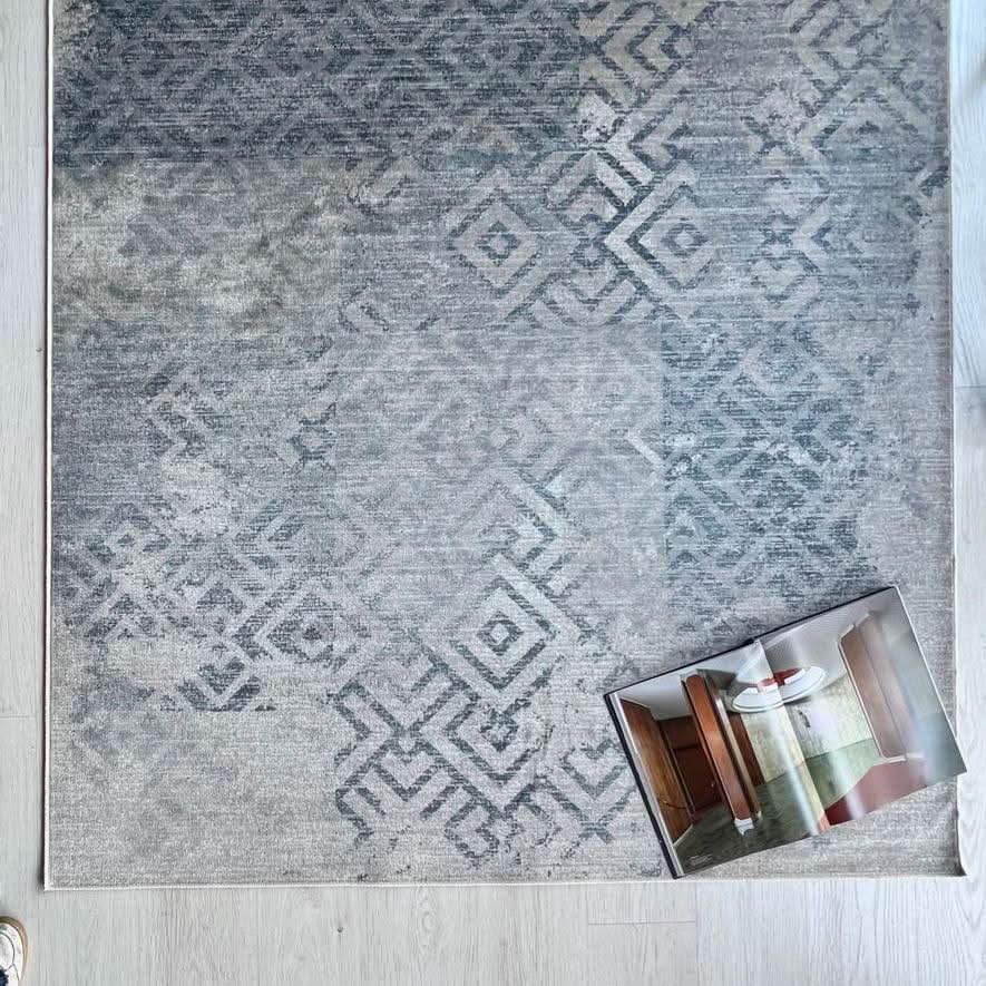 Spazio Home Regal Medallion Rug - Image 6