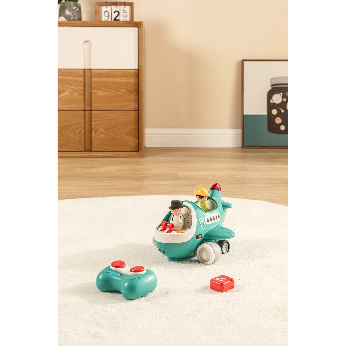 Hola Remote-Controlled Airplane - Image 5