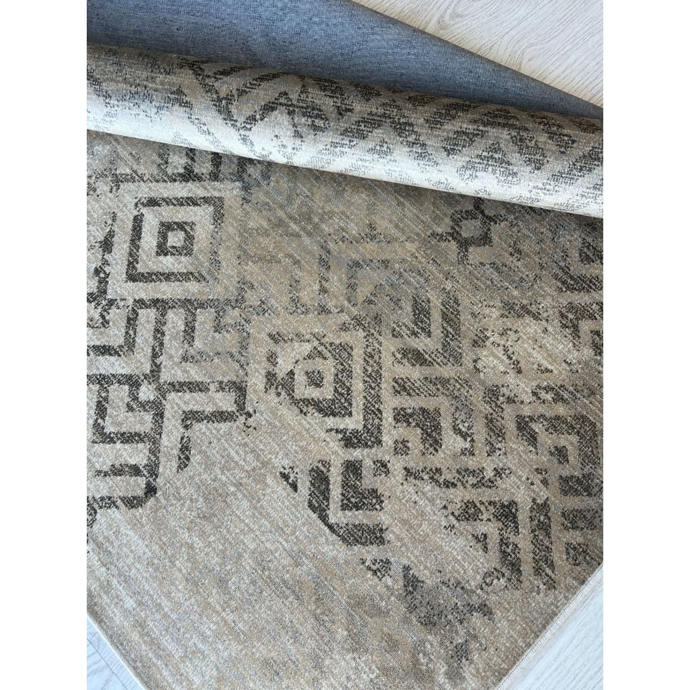 Spazio Home Rustic Tribal Pattern Rug - Image 9