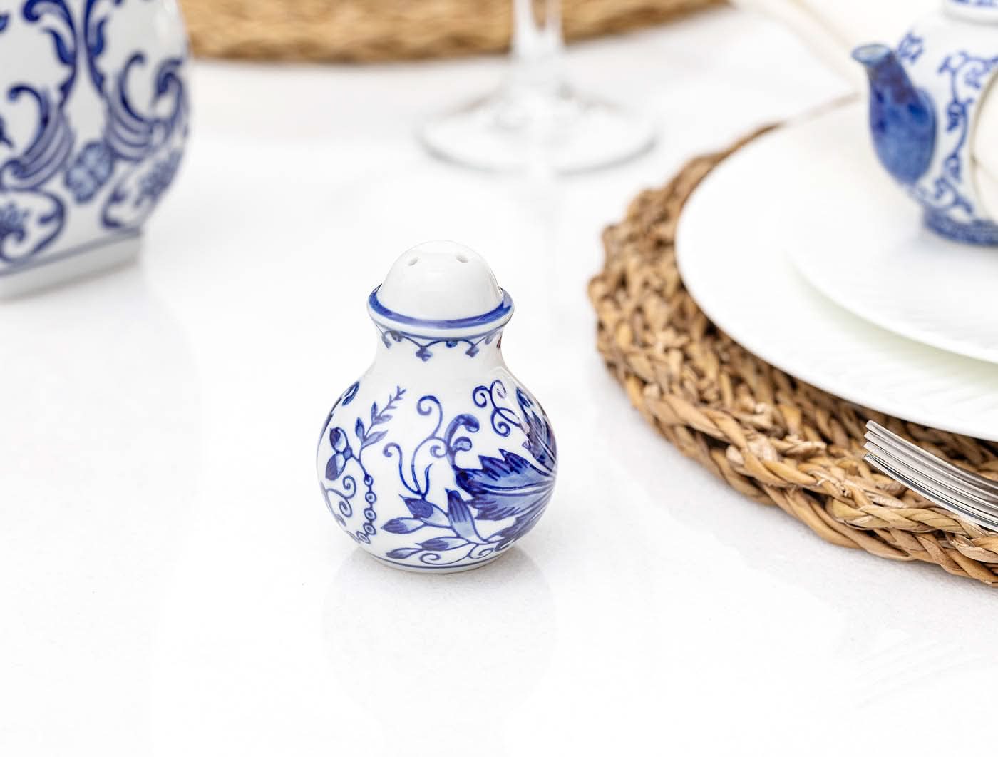 Madame Coco Salt Shaker - Image 15