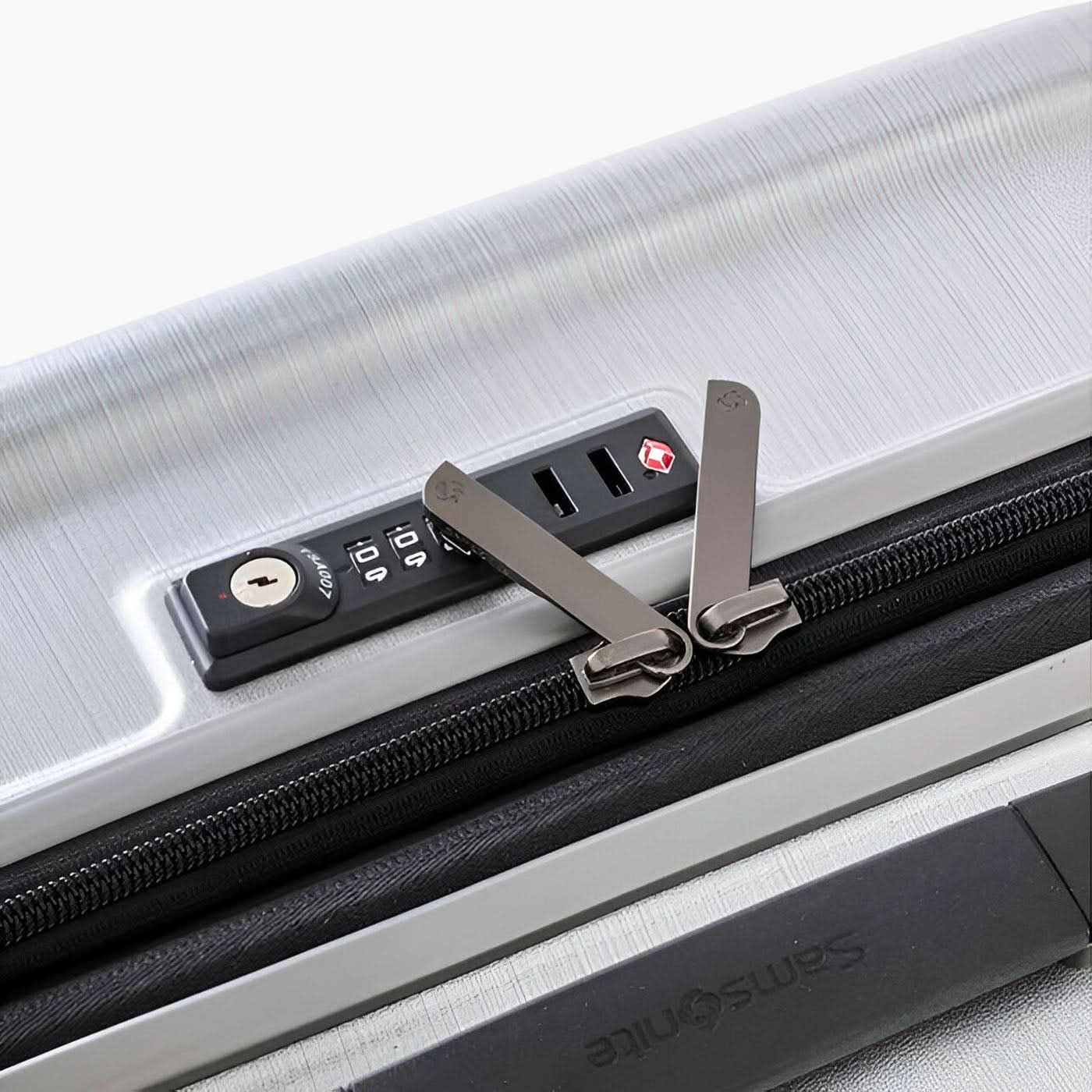 Samsonite Evoa Spinner Suitcase - Image 18