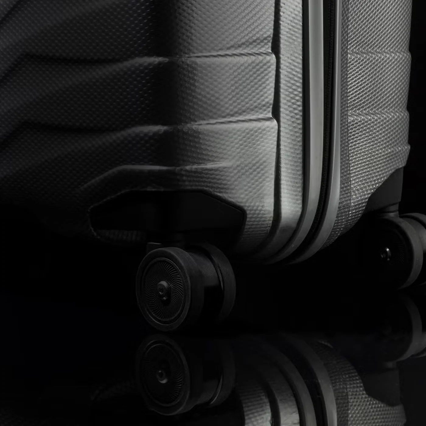 Samsonite Proxis Spinner 55/20 Carry-On Suitcase - Image 11