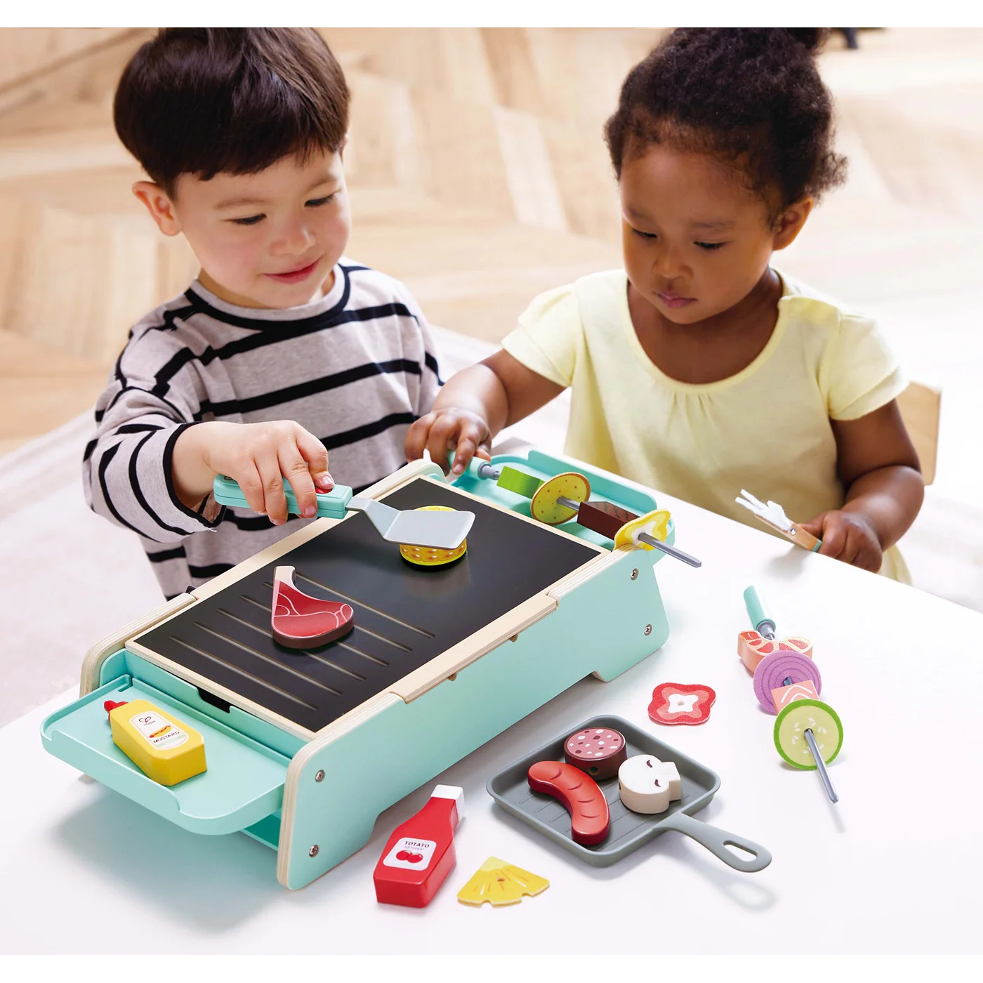 Hape Sizzling Griddle & Grill Toy - Image 6