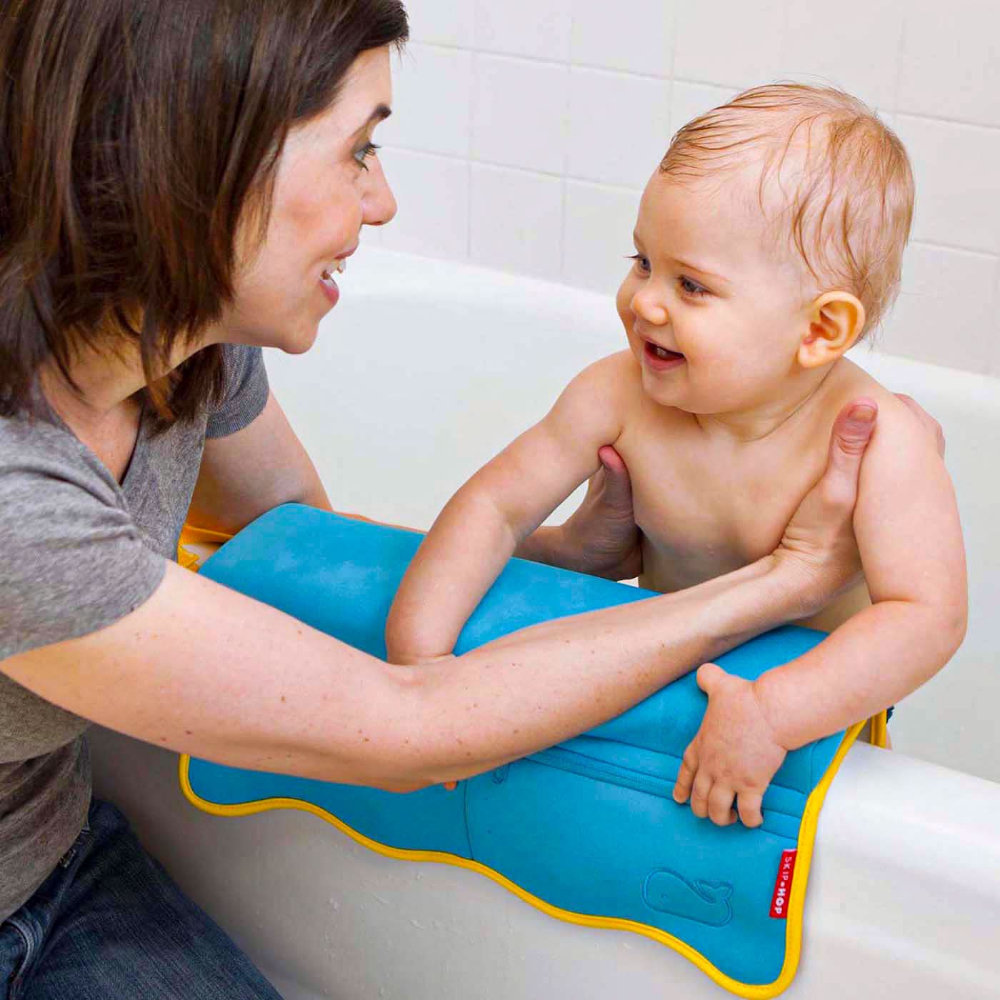Skip Hop Moby Bathtub Elbow Rest - Image 3
