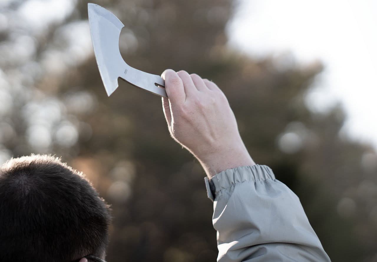 Smith & Wesson Bullseye Throwing Axes - Image 4