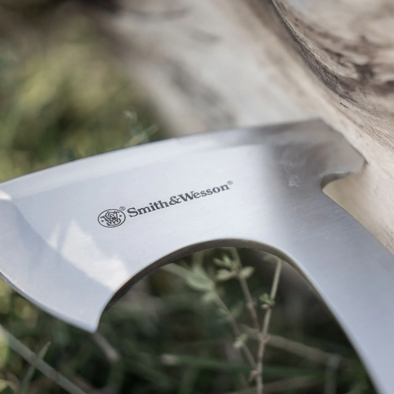 Smith & Wesson Bullseye Throwing Axes - Image 6