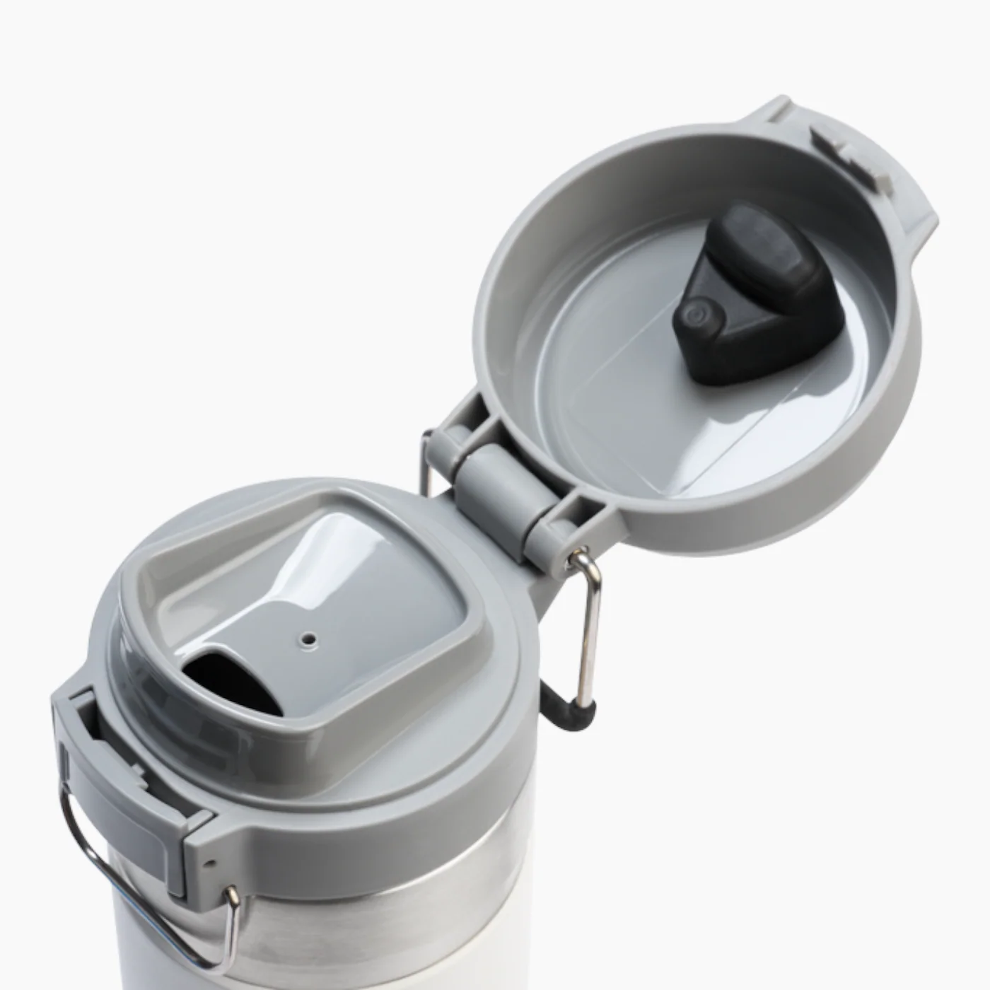 Stanley Classic Wellspring Bottle 24oz - Image 6