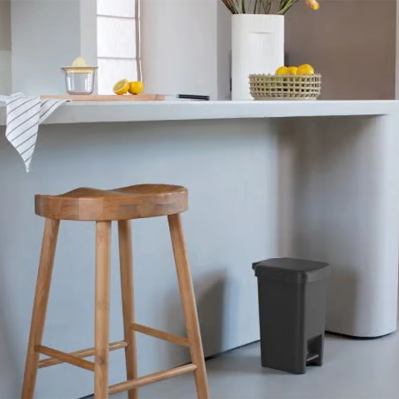Brabantia Step Up Pedal Bin Trash Can - Image 2