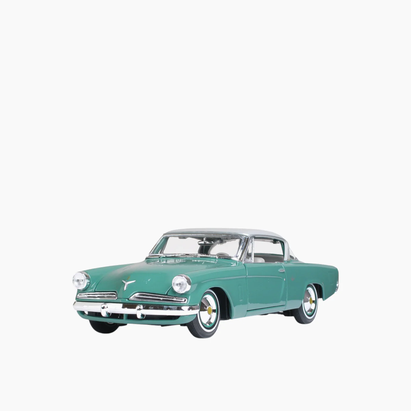 Maisto Burago Studebaker Starliner (1953) 1:18 Special Edition (B)