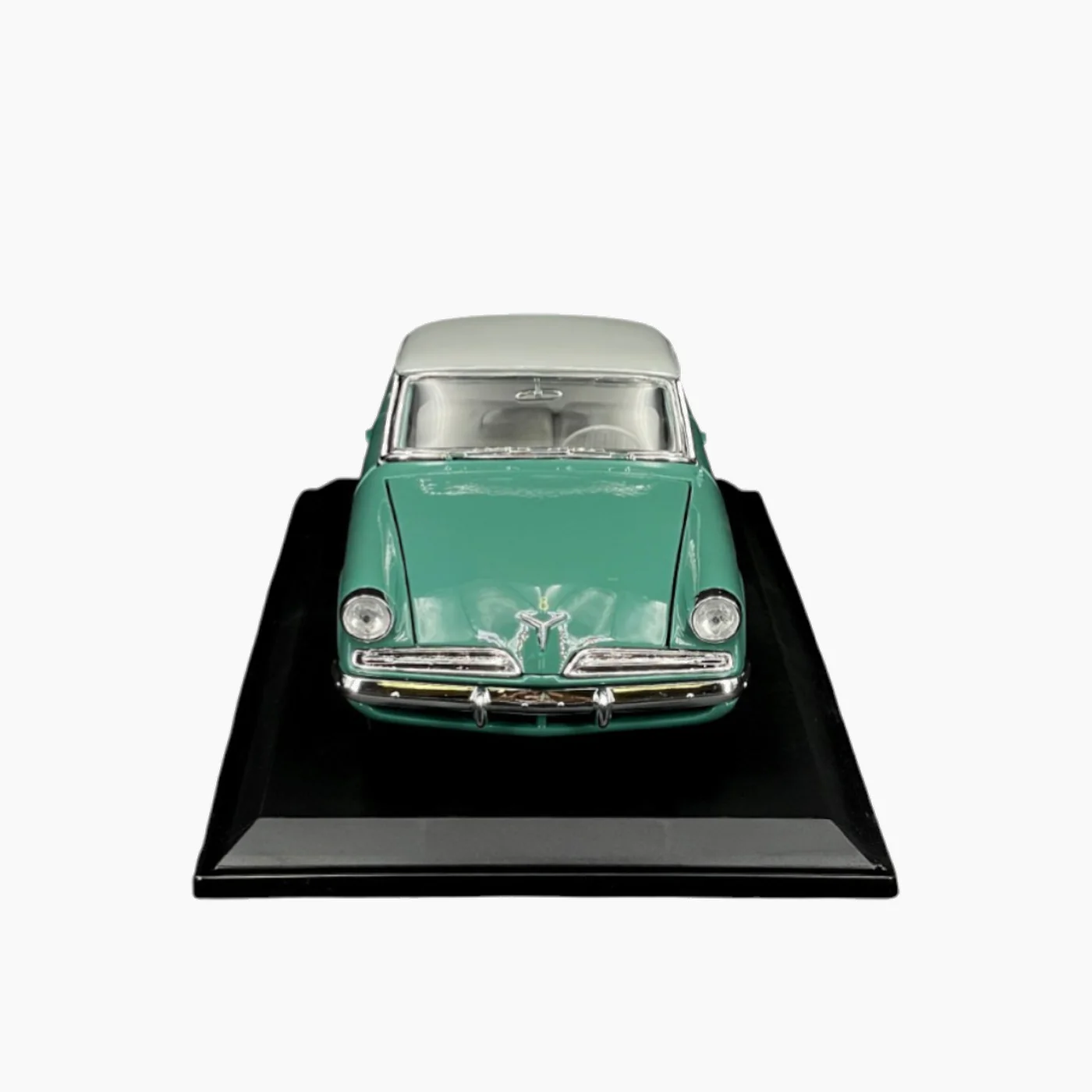 Maisto Burago Studebaker Starliner (1953) 1:18 Special Edition (B) - Image 7