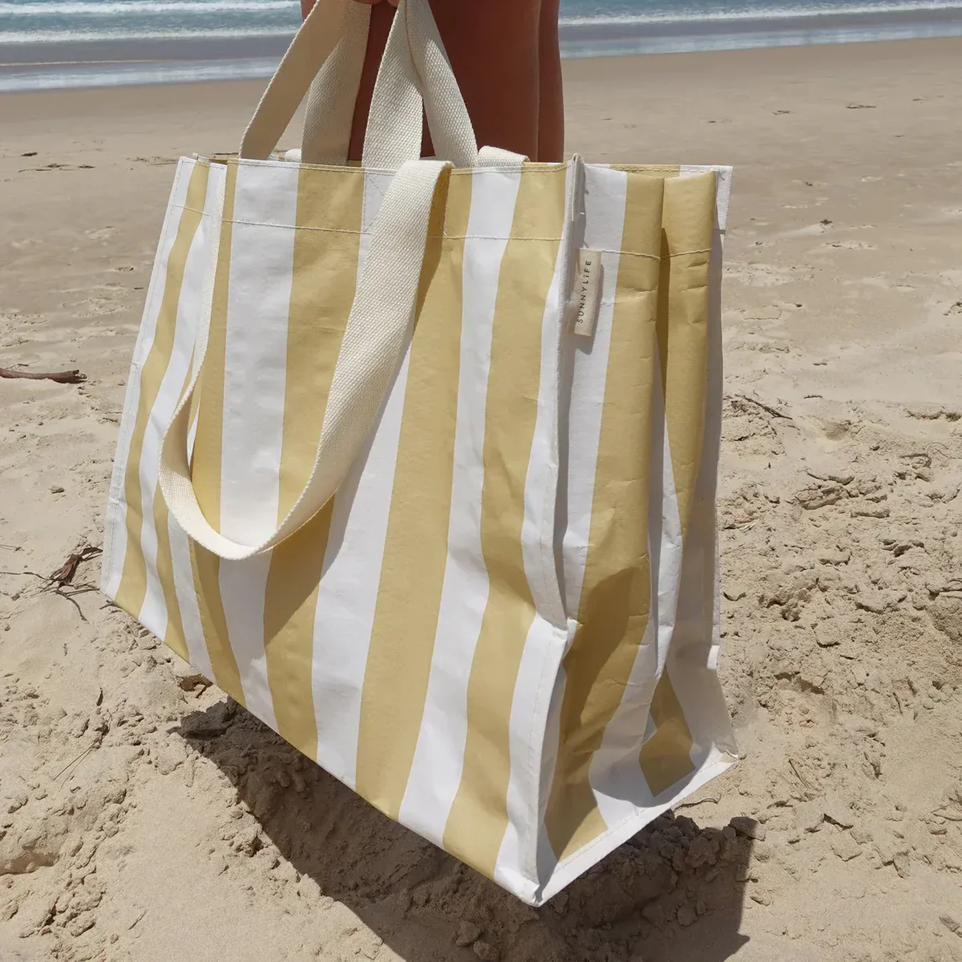 SunnyLife Carryall Beach Bag - Image 9