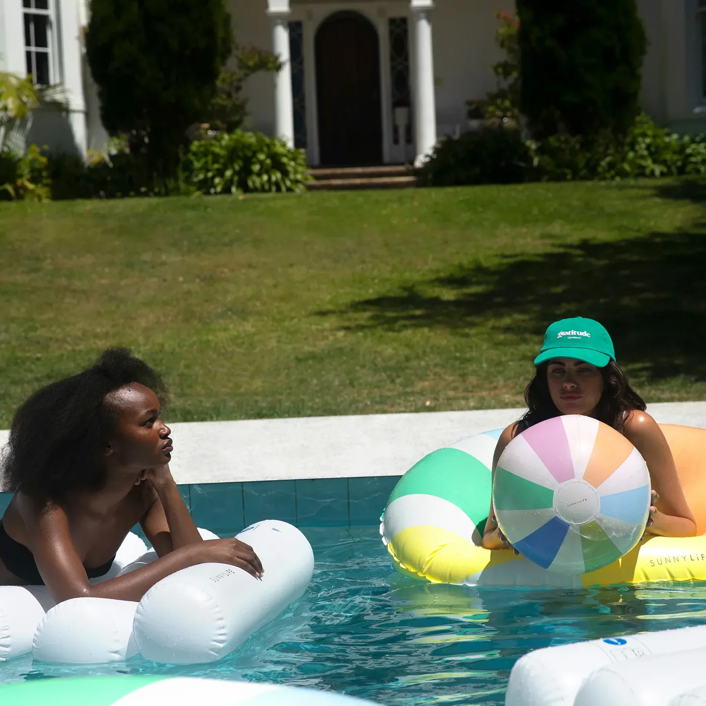 SunnyLife Inflatable Beach Ball Gelato - Image 3