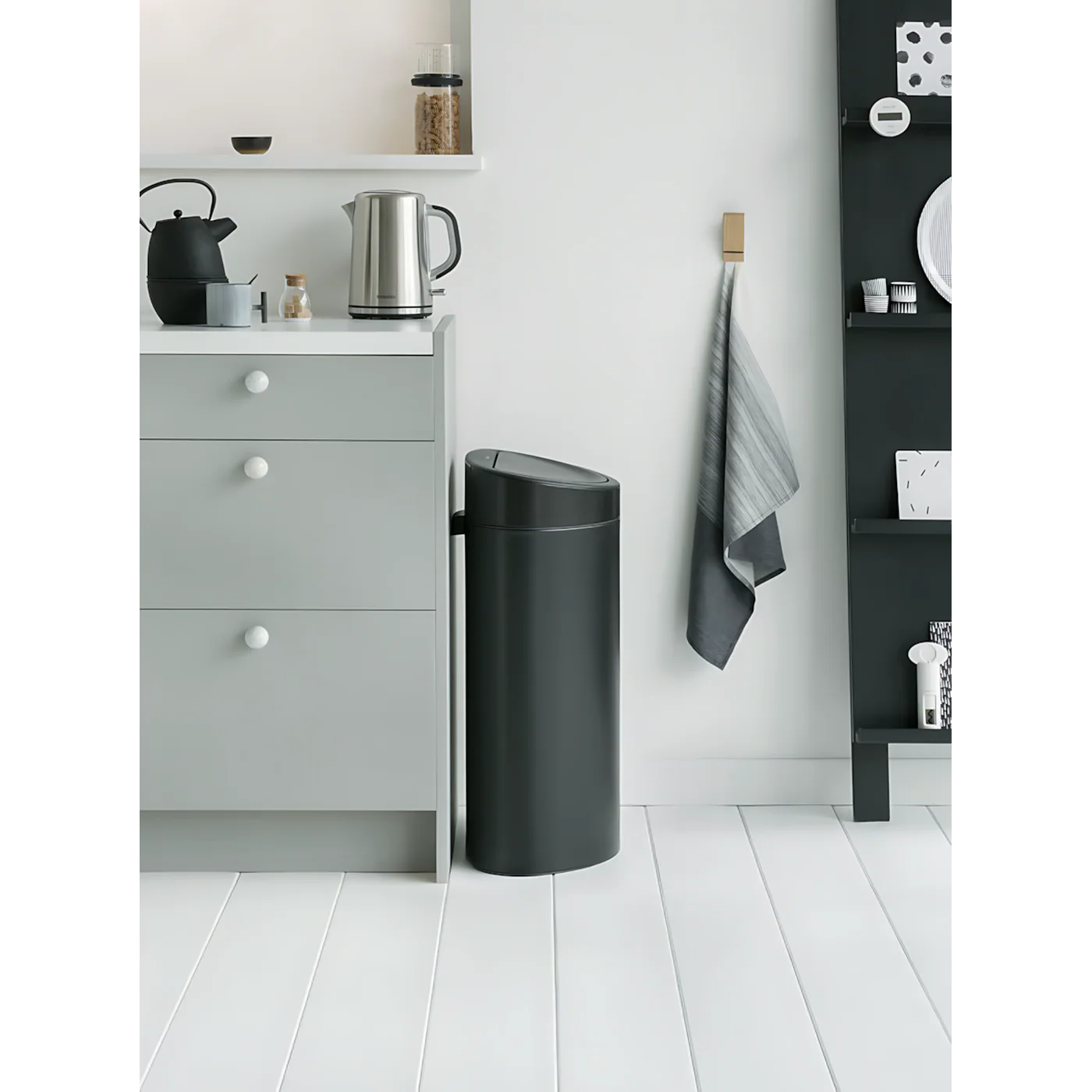 Brabantia Touch Bin Oval 40 Litre - Image 11