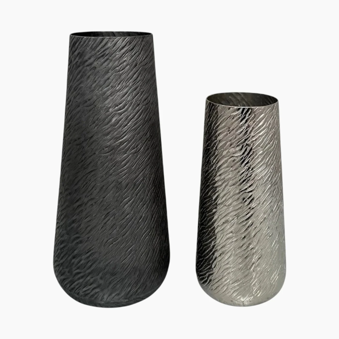 Weva Ribbed Hammered Vase - Image 3