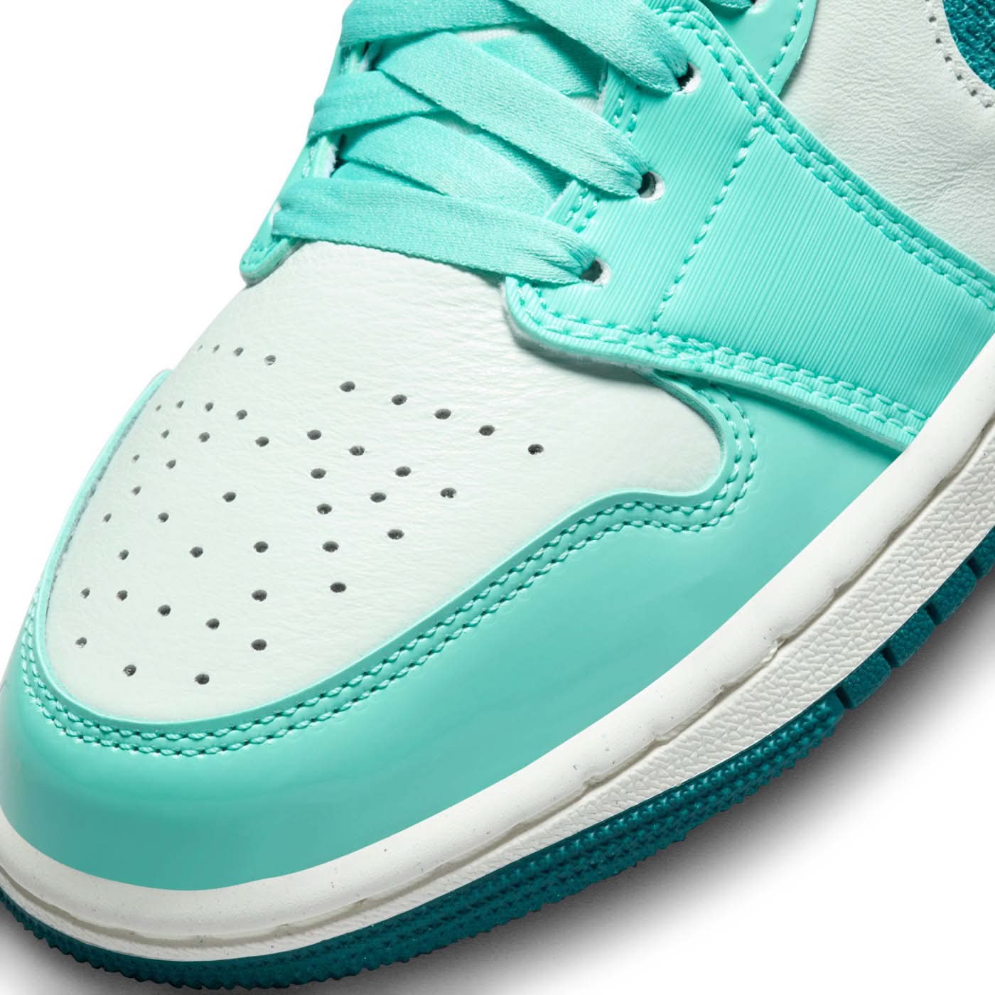 Air Jordan 1 Mid Bleached Turquoise Shoes - Image 7